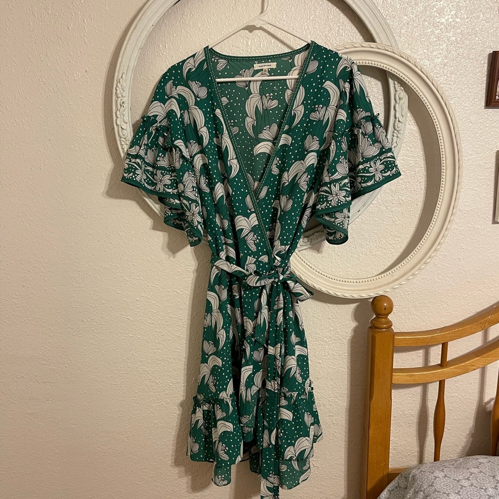 Max Studio gorgeous green wrap dress, Lg